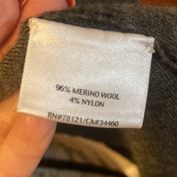 Eileen Fisher Gray Zippered Cardigan. Size XS - Picture 6 of 6